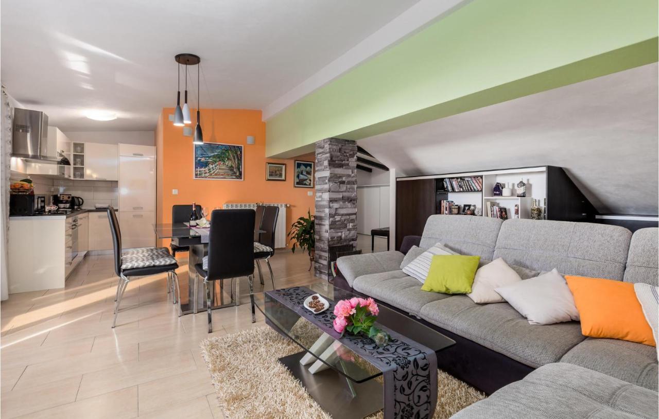 Gorgeous Apartment In Rijeka With Kitchen מראה חיצוני תמונה