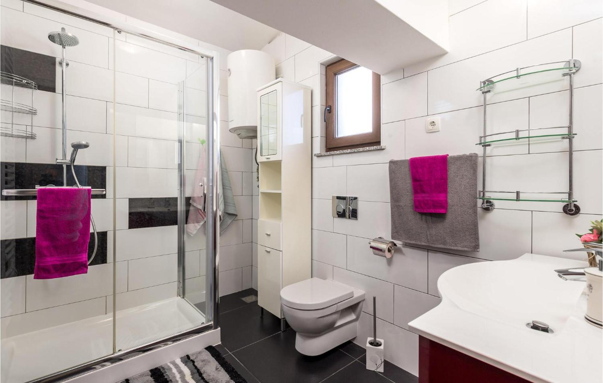 Gorgeous Apartment In Rijeka With Kitchen מראה חיצוני תמונה
